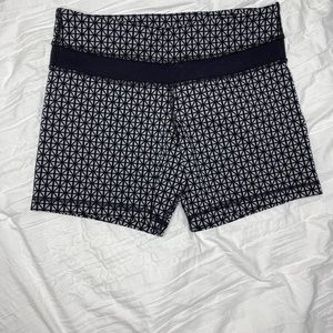 Lululemon Shorts 4” Size 4 Size 6